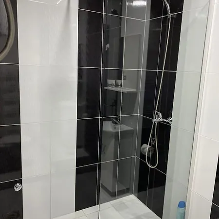 Lotus House Lägenhet Zrenjanin