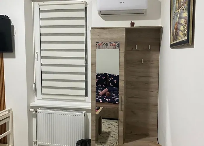 Lotus House Διαμέρισμα Ζρένιανιν